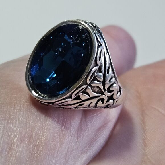 Silver Tone Blue Oval Faceted Rhinestone Ring Size 10.5 - Picture 2 of 10